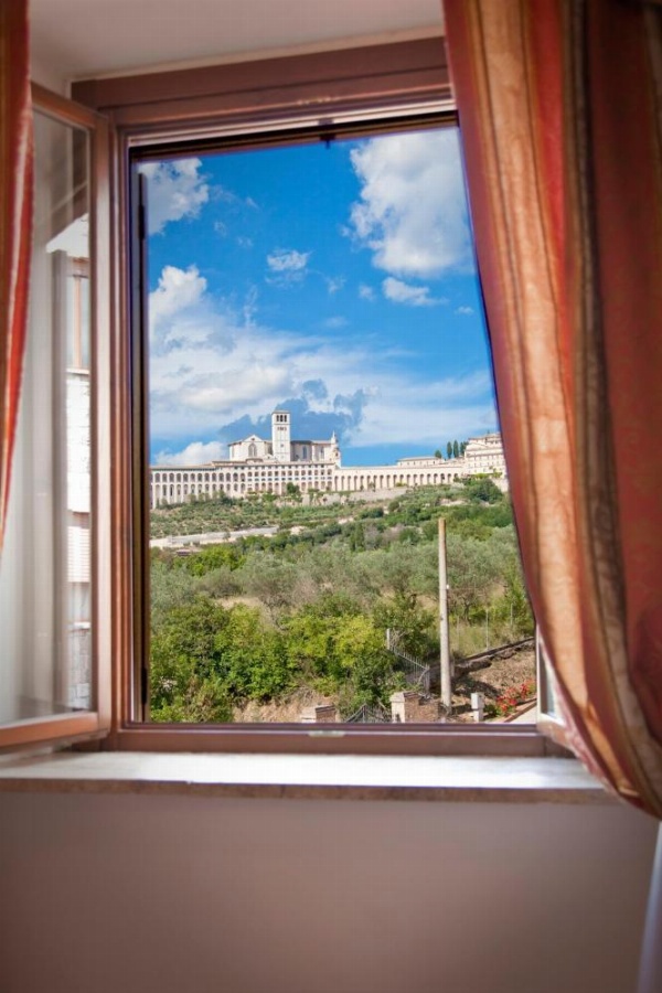 Assisi Garden image 19